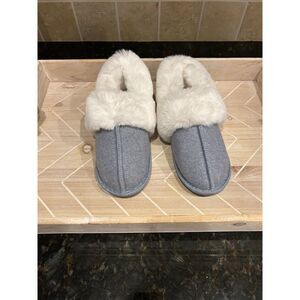 NIB Fifth & Luxe Women's Memory Foam Slippers Blue Faux Fur Size S 6/7